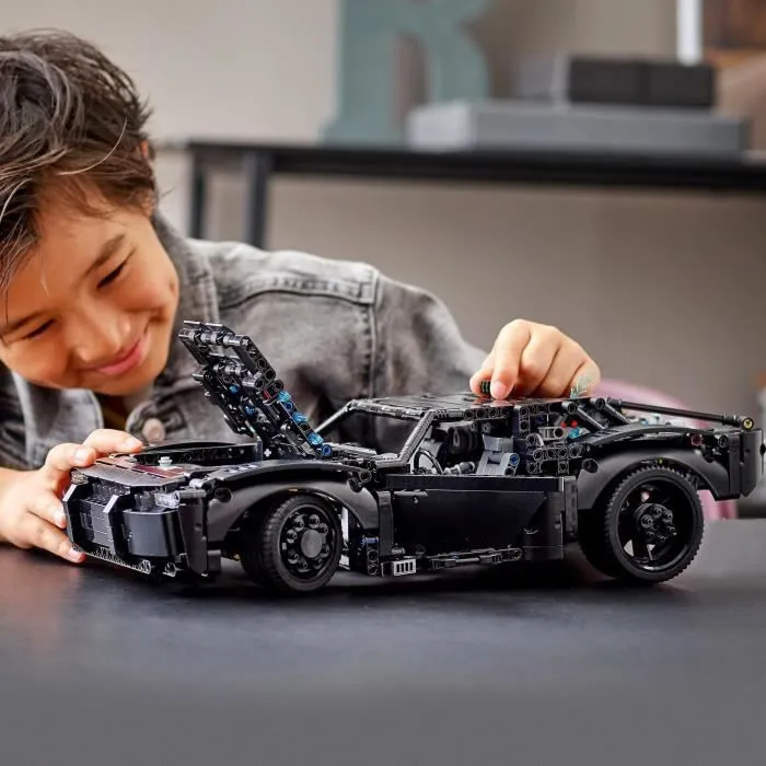 LEGO® Technic 42127 La Batmobile de Batman, Jouet Batmobile, Voiture Batman Jouet, Cadeau Garçon et Filles 10 Ans et Plus-4