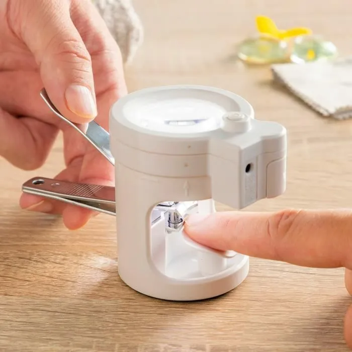 Coupe-ongles avec Lumière LED, Loupe et Lime Clail InnovaGoods-1
