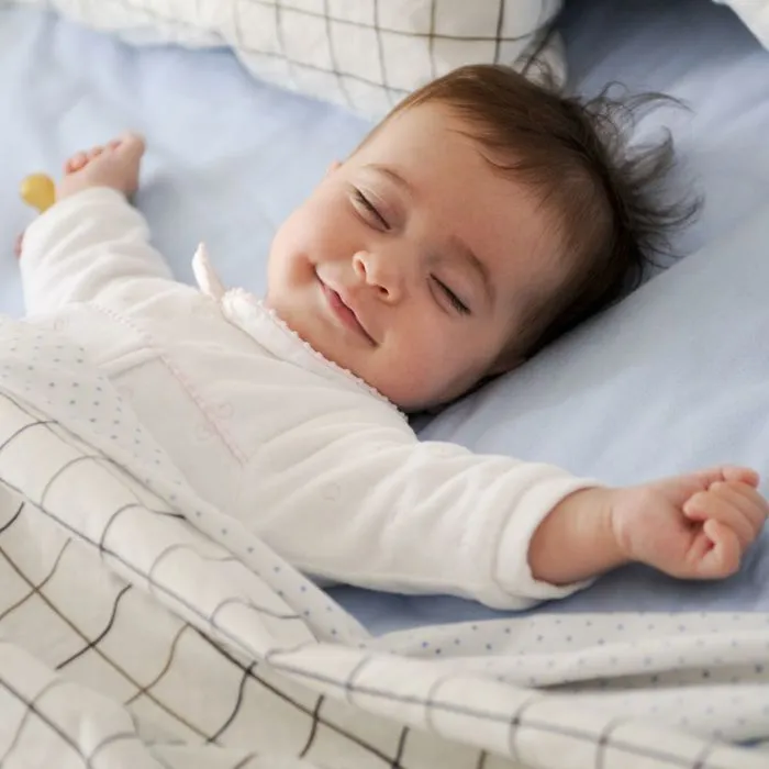 Kit pratique de linge de lit bebe : 3 draps housse 40x80 multicouleur + 2 alèses, protèges matelas 40x80 berceau bebe 100% coton-2