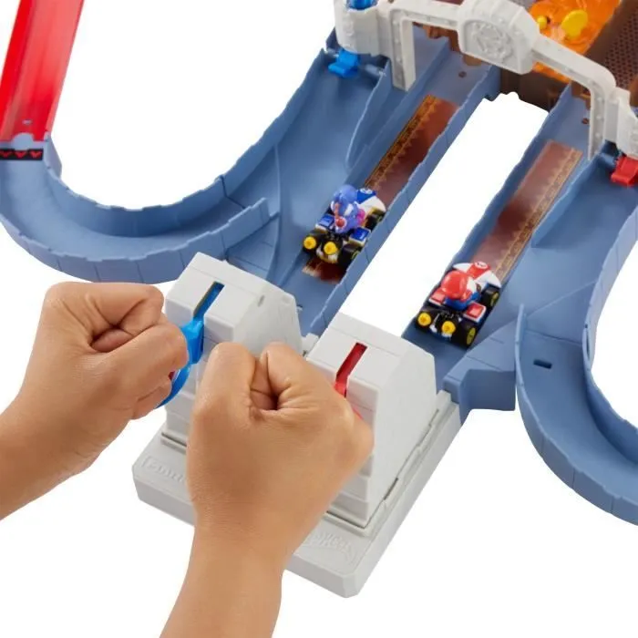 Hot Wheels - Mario Kart Coffret Course Chaotique au Château de Bowser - Circuit Petite voiture - 5 ans et + GNM22-4