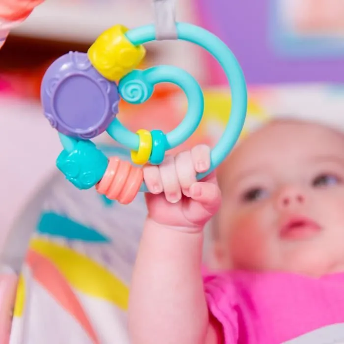 BRIGHT STARTS Transat bébé Flamant Rose, Vibrations apaisantes, Arche d'éveil avec jouets interactifs-5
