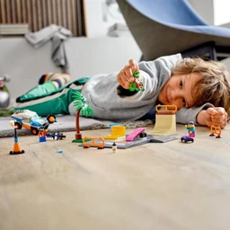 LEGO® City 60290 Le skatepark, Jeu de Construction avec Skateboard, Vélo BMX, Camion, Jouet Idée Cadeau Enfants de 5 ans et +-3