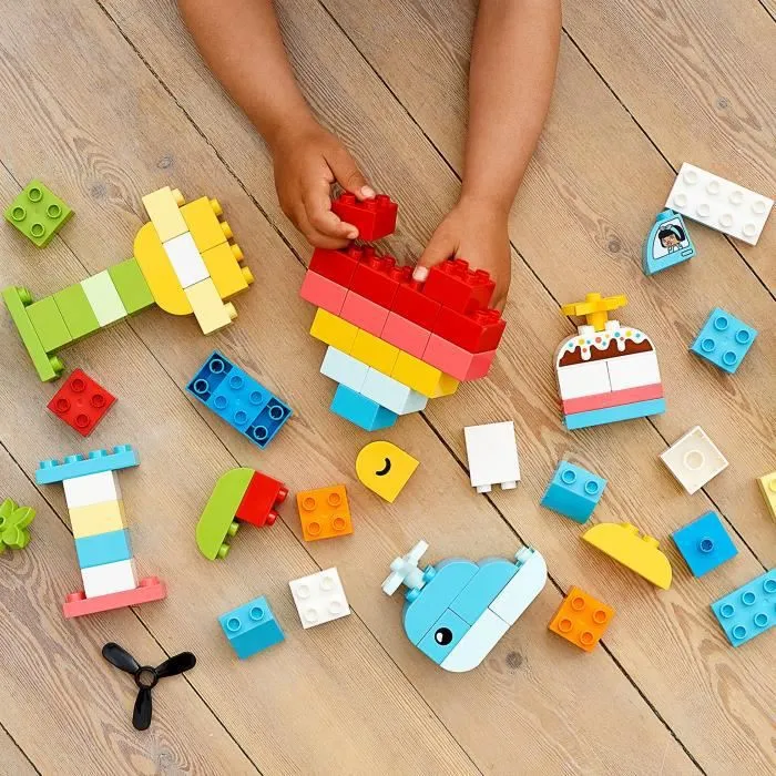 LEGO® 10909 DUPLO Classic La Boîte Coeur Premier Set, Jouet Educatif, Briques de construction pour Bébé 1 an et demi-4