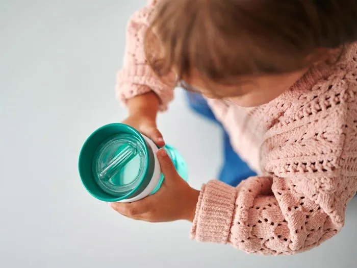Tasse a bec - gobelet - verre d'apprentissage Mepal-1