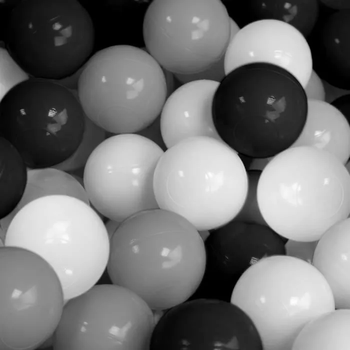 Lot de 2 sacs de 100 balles de jeu ou de piscine indéformables - Noir, Gris, Blanc - Monsieur Bébé-0