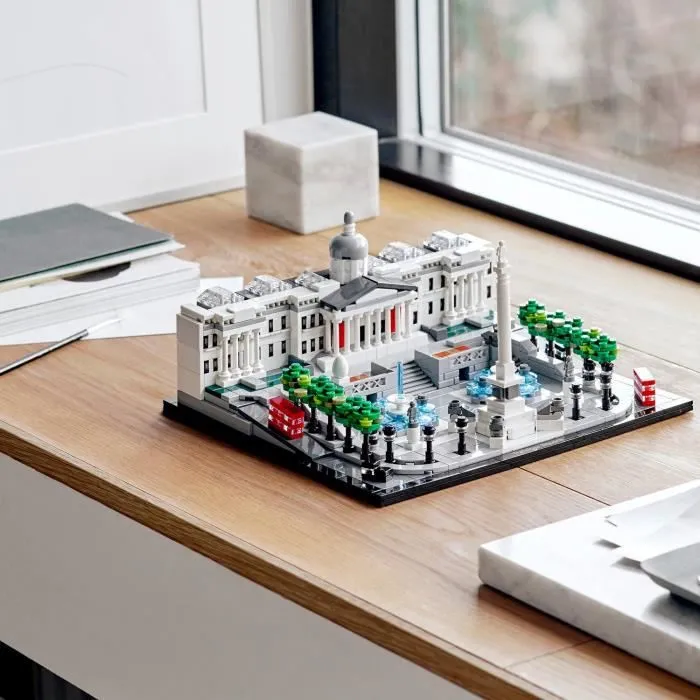LEGO® Architecture 21045 Trafalgar Square, Loisirs Créatifs Adultes, Idée Cadeau pour Adolescent, Souvenir-1
