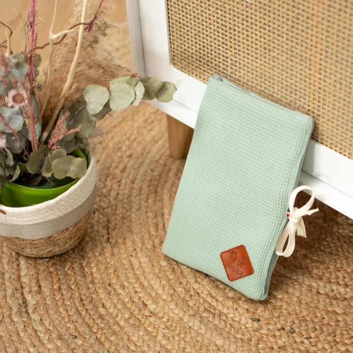 Protège carnet de santé en Nid d'abeille 17 x 23 cm Vert-3