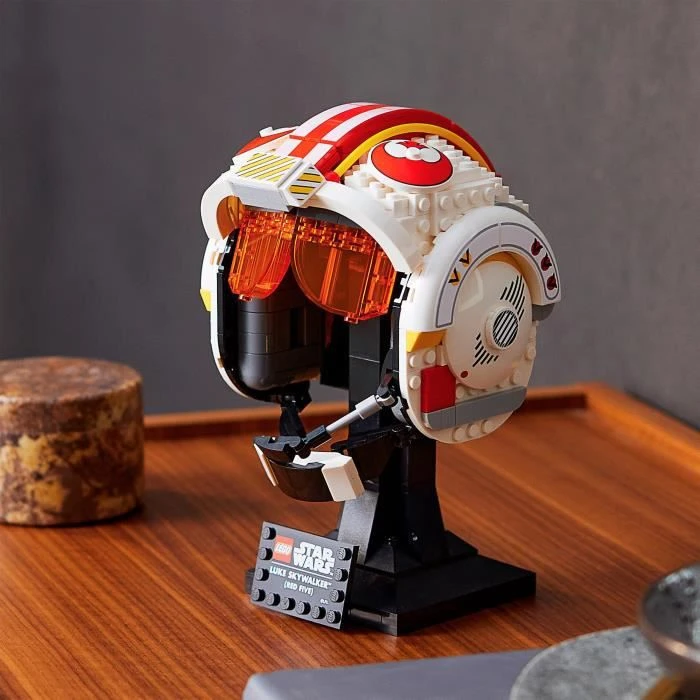 LEGO® 75327 Star Wars Le Casque Red Five De Luke Skywalker Modèle Réduit de Collection, Maquette à Construire, Décoration et Cadeau-1