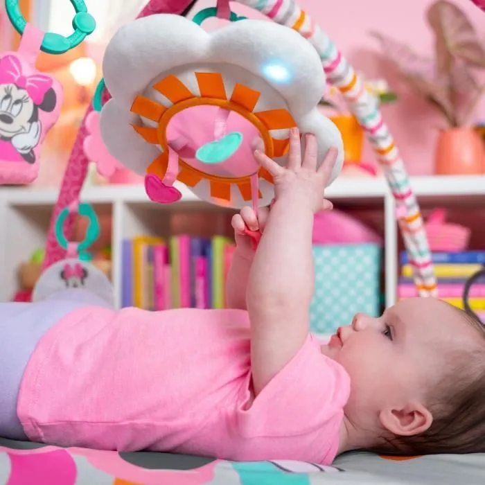 DISNEY BABY -MINNIE- Tapis de sol éveil bébé évolutif arche avec jouets sensoriels et musicaux, guirlande lumineuse, miroir-4