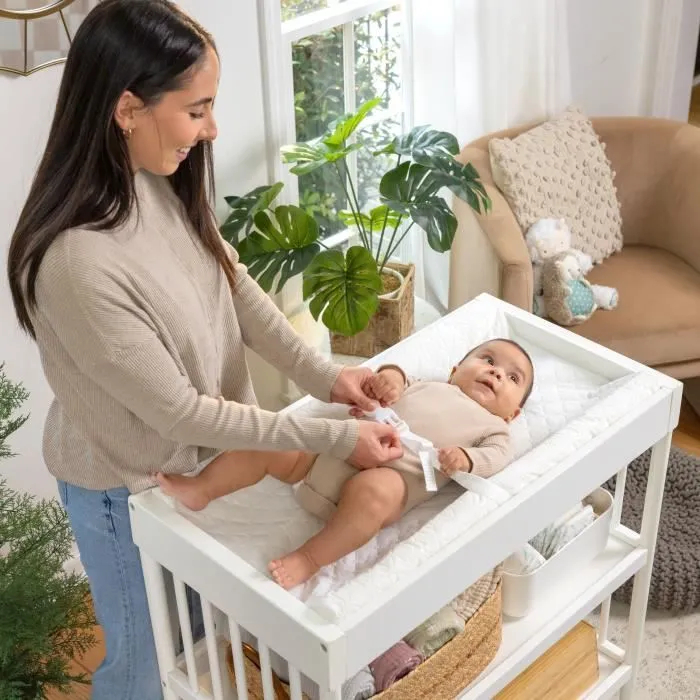 INGENUITY Matelas à langer avec rebords et ceinture de sécurité, imperméable, housse 100% coton incluse-5
