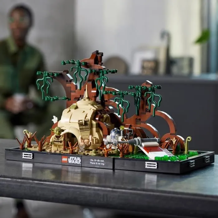 LEGO® Star Wars 75330 Diorama de l’Entraînement Jedi sur Dagobah Maquette pour Adulte-1