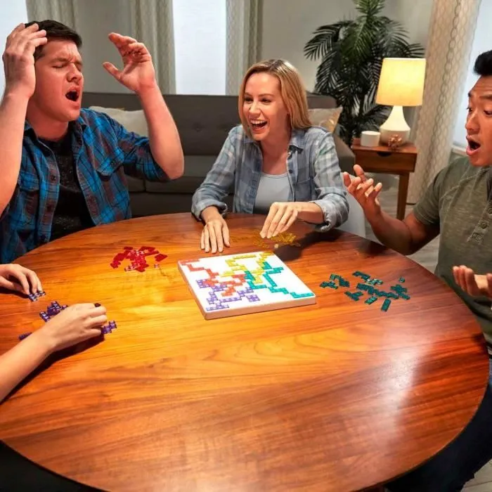 Mattel Games - Blokus - Jeu de Société - 7 ans et + BJV44-4