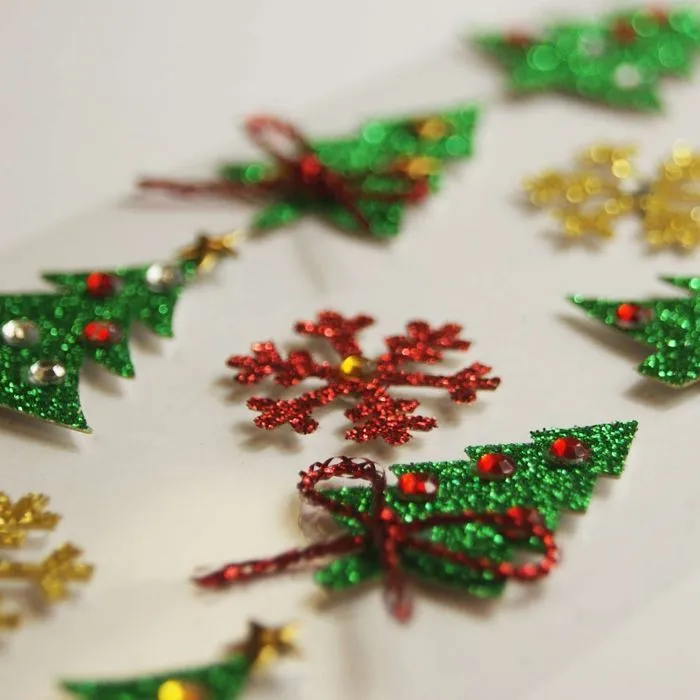 Stickers Noël en relief - Sapins et flocons à paillettes-1