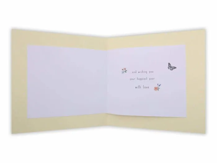 Clintons - 1164558 - : Carte d'anniversaire Fille sur chaise avec chien 11 x 15 cm-1