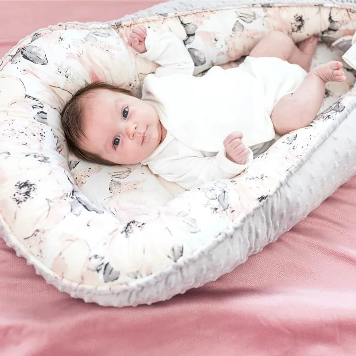 Réducteur Lit Bébé 90x50 cm - Matelas Cocoon Cale Bebe pour Lit Baby Nest Coton avec Minky Minky Gris Clair avec Motif Rose Sauvage-2