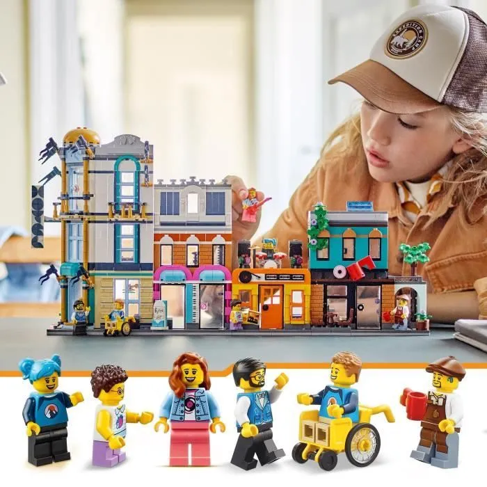 LEGO® Creator 31141 La Grand-rue, Jouet de Construction avec Gratte-Ciel et Rue de Marché, Idée Cadeau-4