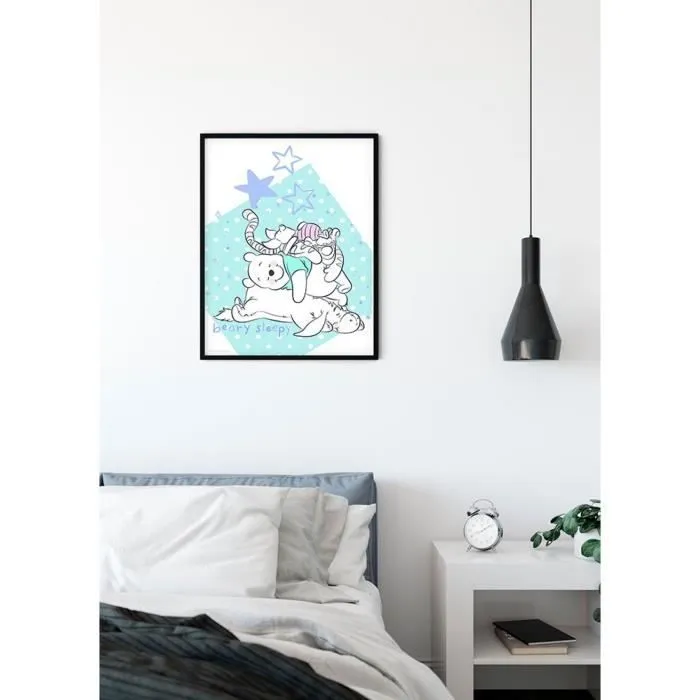 Poster Disney Winnie l'ourson - KOMAR - Winnie fait la sieste avec ses amis - 50 cm x 70 cm - Décoration murale-1