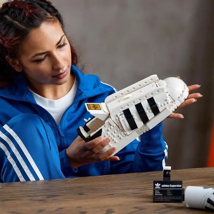 LEGO® 10282 Icons Ensemble chaussure adidas Originals Superstar, Cadeau pour Adultes, Set de Construction à Exposer-4