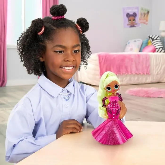 LOL Surprise OMG - Poupée Mannequin 24 cm - Lady Diva - 2 tenues avec peigne et accesoires - Dés 4 ans-4