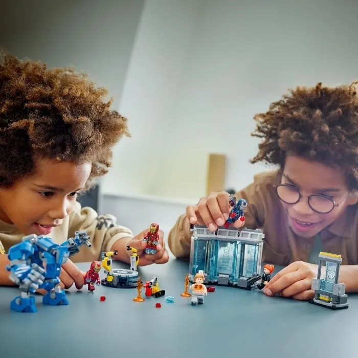 LEGO Marvel 76315 Le Laboratoire d’Iron Man : la Salle des Armures - Jouet garçon, 8 ans-4