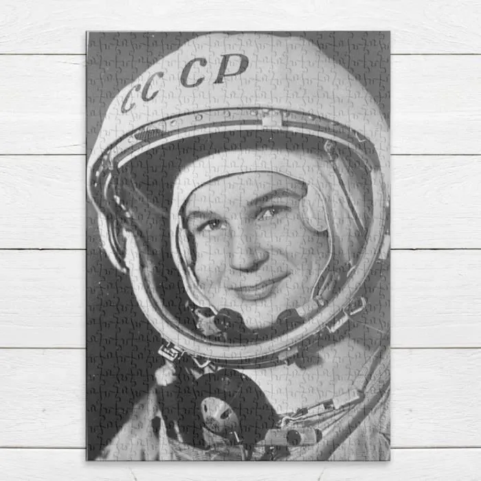 Puzzle Classique 500 pièces Valentina Terehkova Premiere Femme Dans l'espace Russe-3