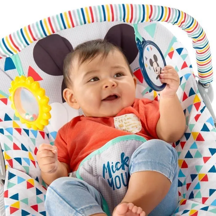 DISNEY BABY Transat Mickey Triangles Multicolores, Vibrations, 2 Jouets, Harnais 3 point d'attache, Lavable en machine-2