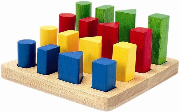 Jeu éducatif en bois - Plan Toys - 5125 - Formes, couleurs et tailles - Bébé 18 mois et plus-1