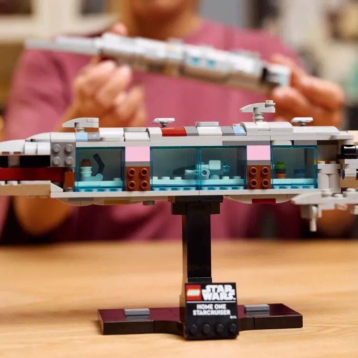 LEGO Star Wars : Le Retour du Jedi 75405 Le Starcruiser Home One - Maquette pour adulte-3