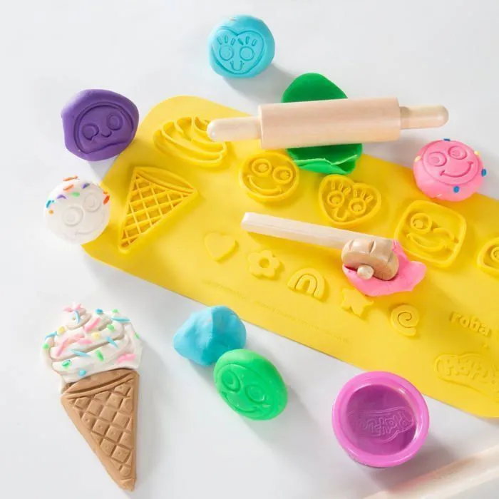 Marchande de Glace ROBA x Play-Doh avec 12 Pots de Pâte à Modeler + Tablier et Accessoires - Jouet Créatif pour Enfant dès 3 Ans-4