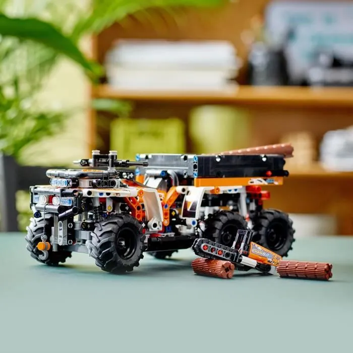 LEGO 42139 Technic Le Véhicule Tout-Terrain, Jouet de Quad, Maquette à 6 Roues, avec Tronçonneuse, pour Enfants Dès 10 Ans-1
