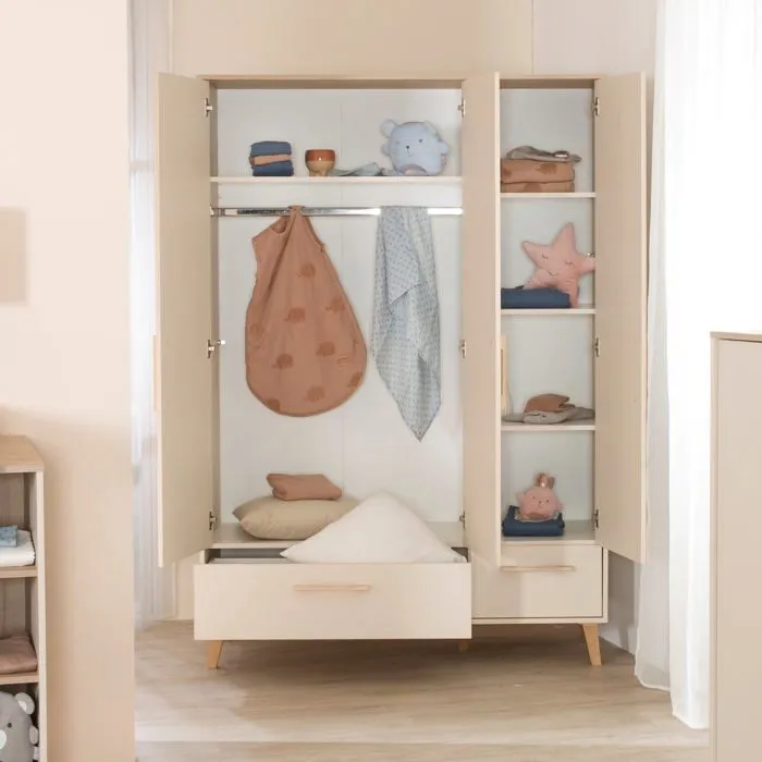 Chambre Bébé Complète Jil - ROBA - Lit Évolutif 70x140 + Commode à Langer + Armoire 3 Portes - Cashmere / Décor Châtaignier-1