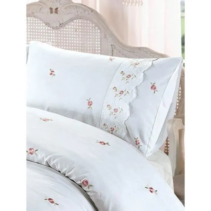 Ensemble housse de couette - Sophie - King - Floral brodé - 2 taies d'oreiller - Lavable en machine-1