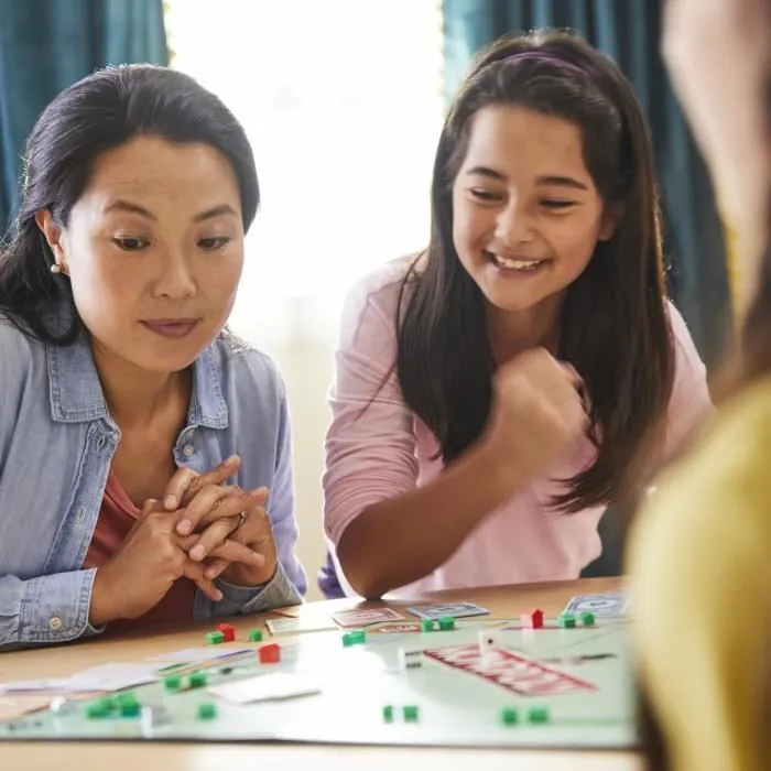 MONOPOLY - Jeu pour la famille et les enfants - 2 à 6 joueurs - dès 8 ans - Version Billet d'Or 100% Gagnant-5