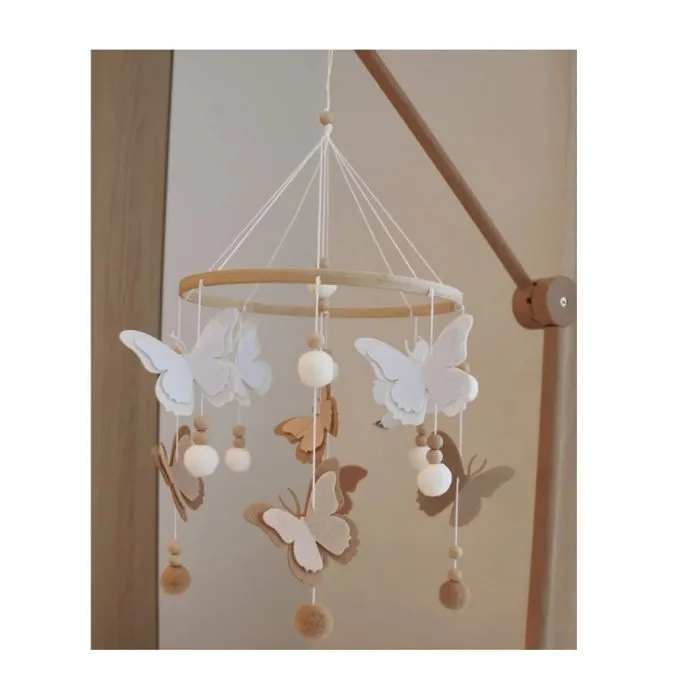 Mobile decoratif papillons-1