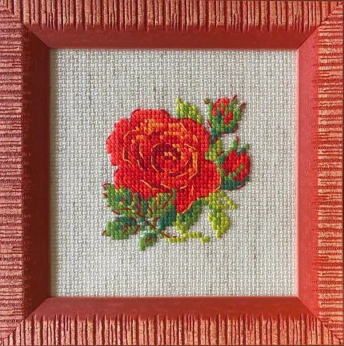 Jeu de mode - couture - stylisme Riolis - 1843 - Kit point de croix - Rose rouge-2