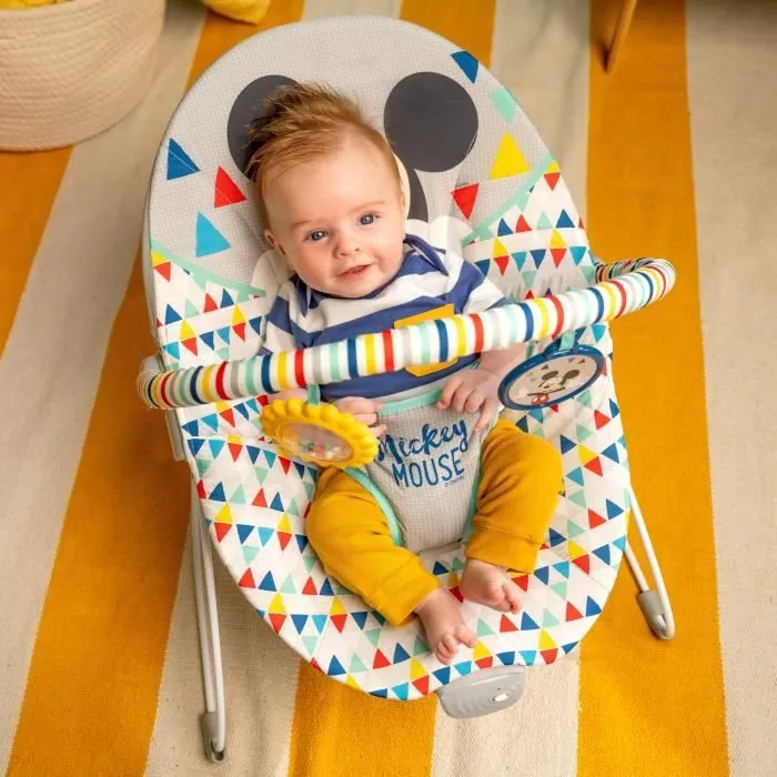 DISNEY BABY Transat Mickey Triangles Multicolores, Vibrations, 2 Jouets, Harnais 3 point d'attache, Lavable en machine-5