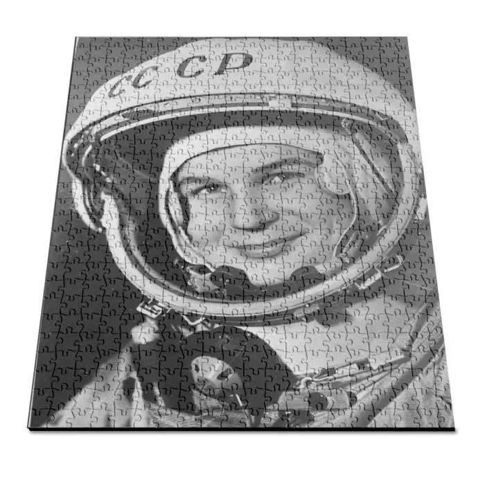 Puzzle Classique 500 pièces Valentina Terehkova Premiere Femme Dans l'espace Russe-2