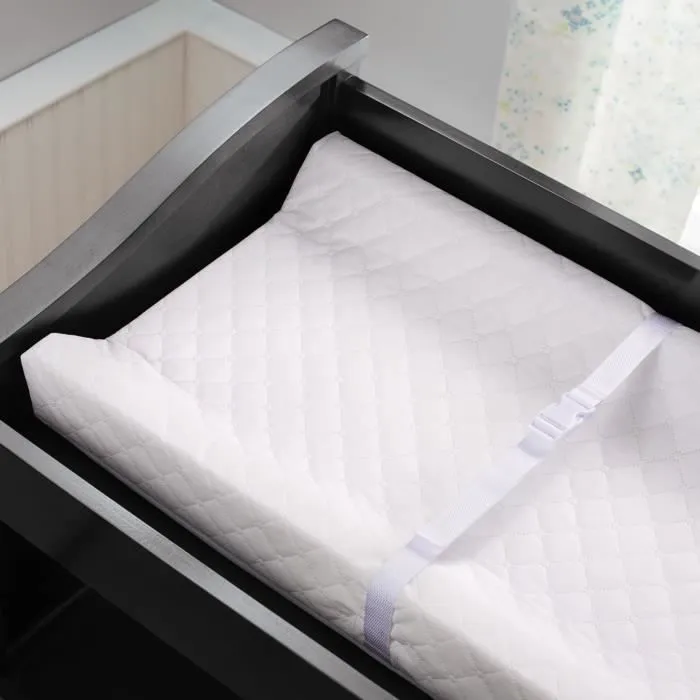 INGENUITY Matelas à langer avec rebords et ceinture de sécurité, imperméable, housse 100% coton incluse-1