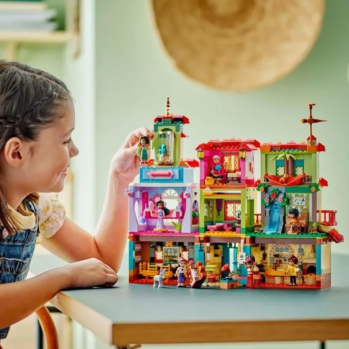 LEGO® Disney 43245 Encanto La maison magique des Madrigal, jouet avec la poupée Mirabel-4