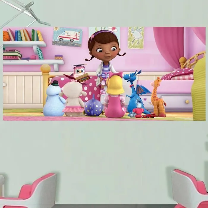 Poster - Disney - Docteur la Peluche - L90 x H202cm - Lavable - Facile à poser-0