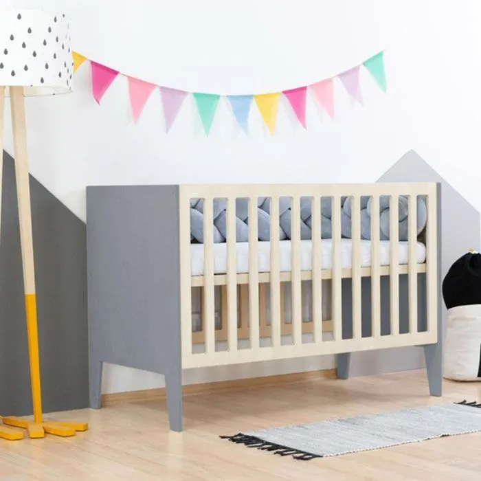 Lit évolutif bébé gris + barreaux couleur naturel vernis 60 x 120 cm-1