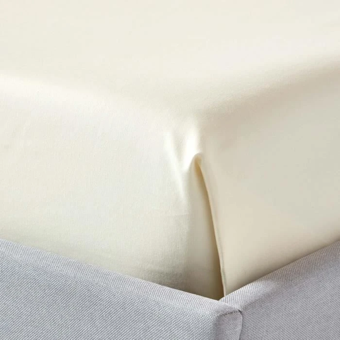 Drap plat uni 100% coton égyptien 1000 fils coloris crème 270 x 300 cm-2