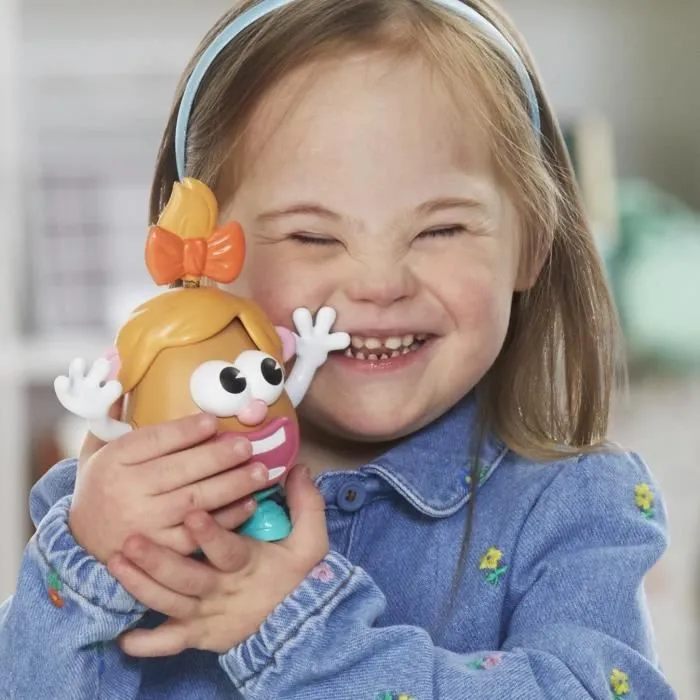 Potato Head Méga patate coffret avec 42 pièces dont une boîte de rangement, jouets préscolaires créatifs pour enfants, dès 2 ans-5
