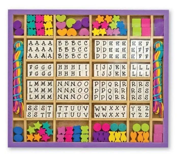 Jeu de perles en bois à enfiler - MELISSA & DOUG - Coffret 200 perles - Lettres et formes colorées-1