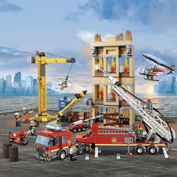 LEGO® City 60216 Les pompiers du centre-ville avec camion de pompiers Grue, Hélicoptère, Moto et Jouet pour Enfants 6 ans et +-1