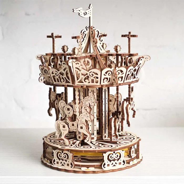 Maquette en bois 3D UGEARS - Carrousel puzzle adulte - Construction mécanique en bois-0
