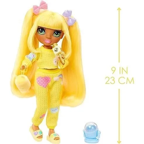 Junior High Pyjama Party - Poupée mannequin articulée 22 cm - Sunny (Jaune) - Nombreux accessoires - à partir de 4 ans-2