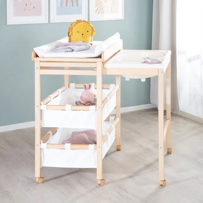 ROBA Table à Langer avec Baignoire Coulissante Baby Pool + Matelas à Langer Imperméable et Étagères en Tissu Blanc - Bois Naturel-1
