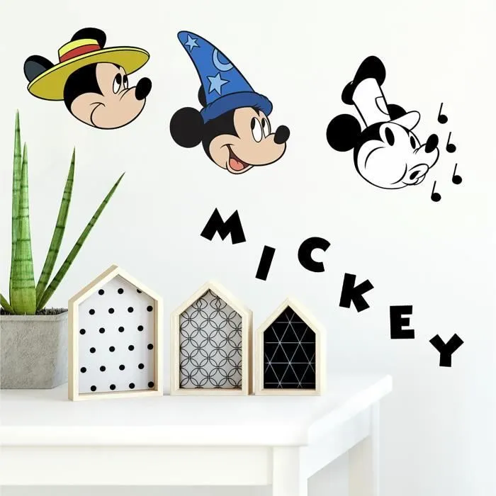RoomMates fête le 90ème anniversaire de Mickey Mouse avec ces stickers muraux mignons, où vous voyez le souris iconique comme il a-2