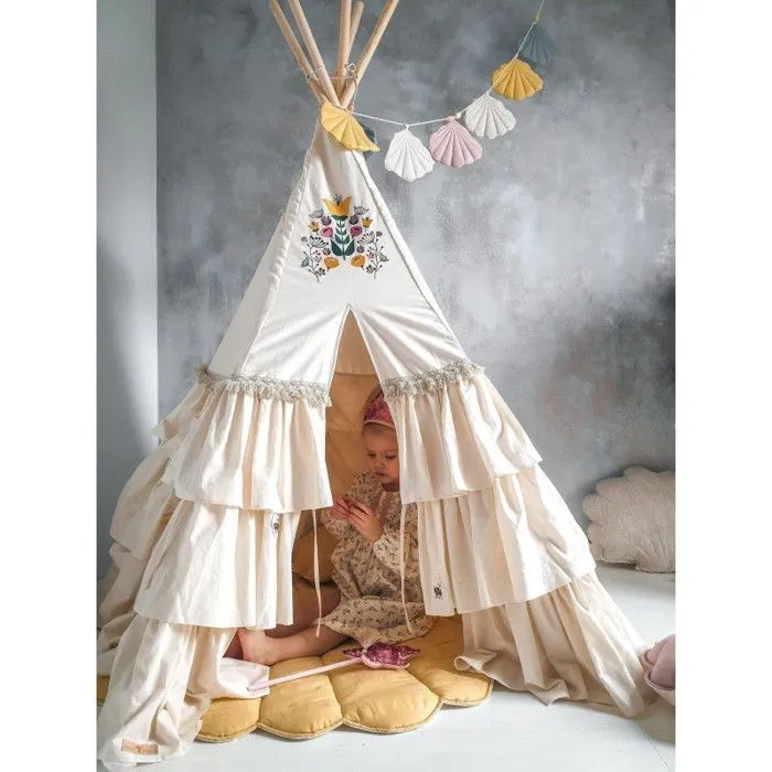 Tente tipi enfant Moi Mili Folk Honey - beige/ jaune - froufrous et tapis de coquillages ou tapis de feuilles-1